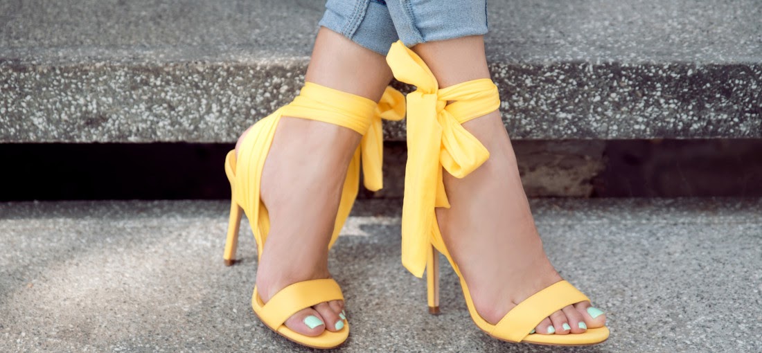 chaussure jaune